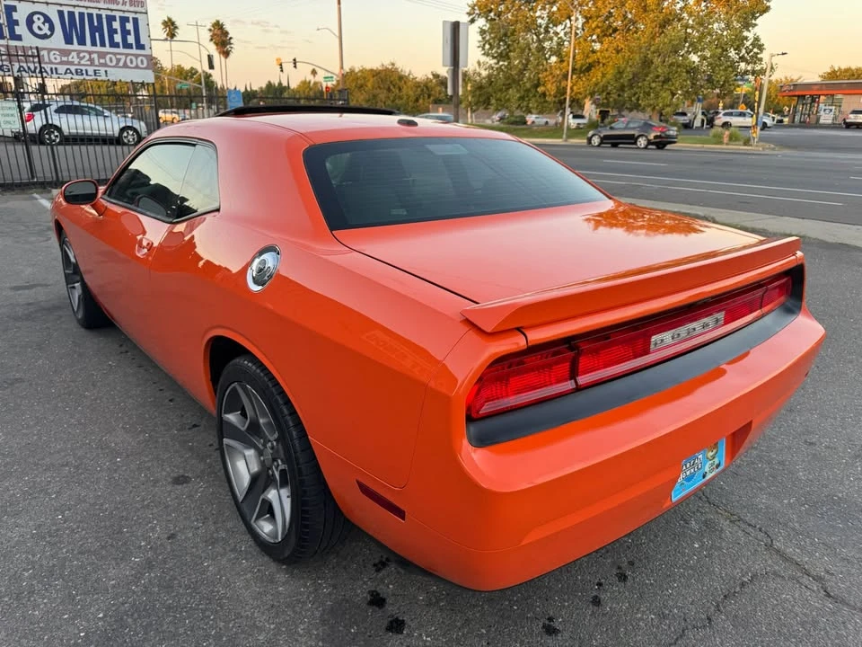 2012 Dodge Challenger 3rd Gen - Image 3 of 17