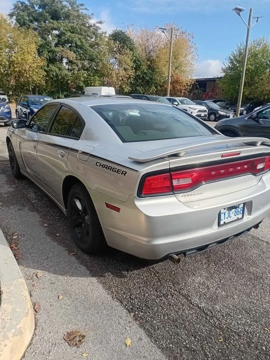 2012 Dodge Charger 7th Gen - Image 5 of 9