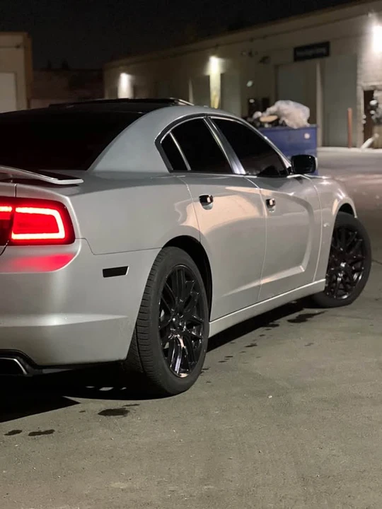2012 Dodge Charger 7th Gen - Image 3 of 11