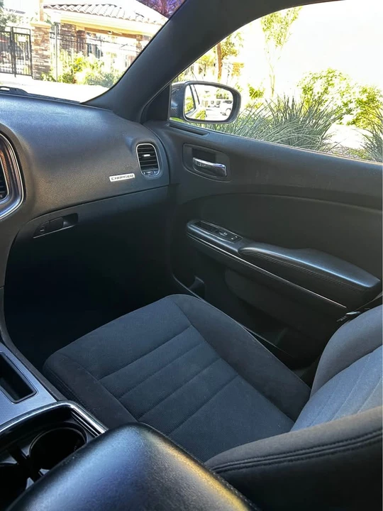 2012 Dodge Charger 7th Gen - Image 11 of 18