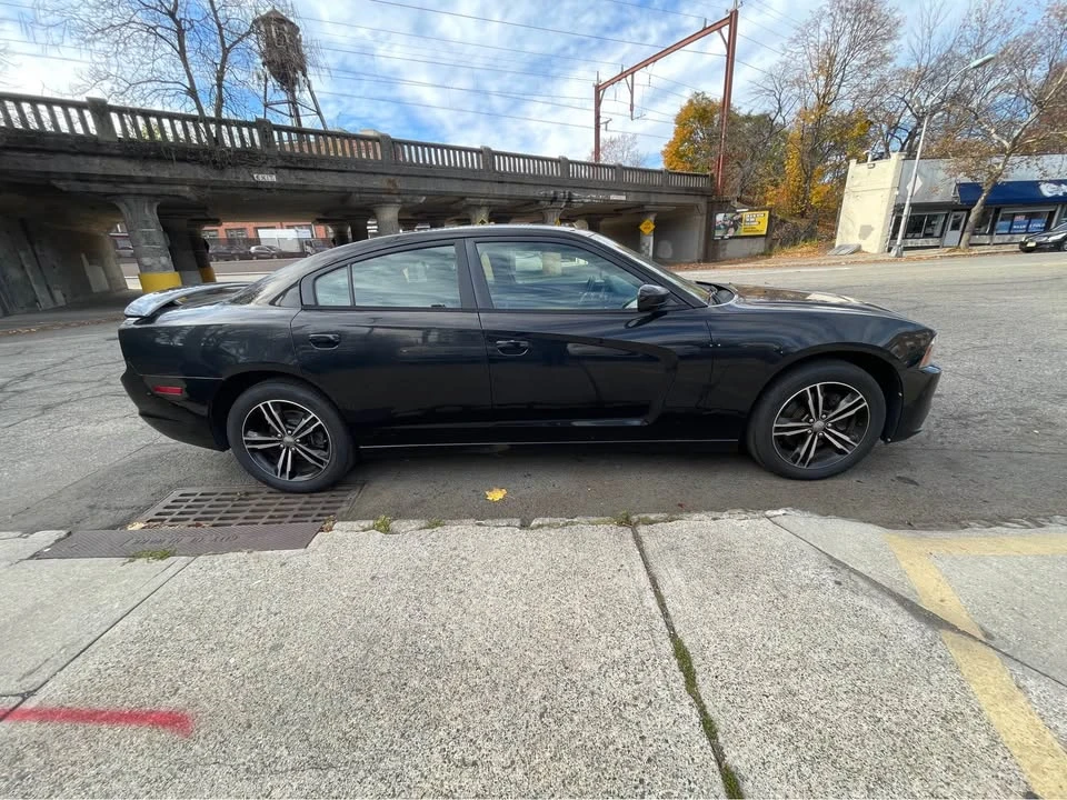 2012 Dodge Charger 7th Gen - Image 8 of 15