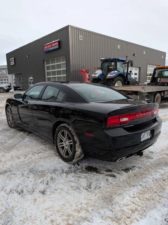 2012 Dodge Charger 6th Gen - Image 5 of 6