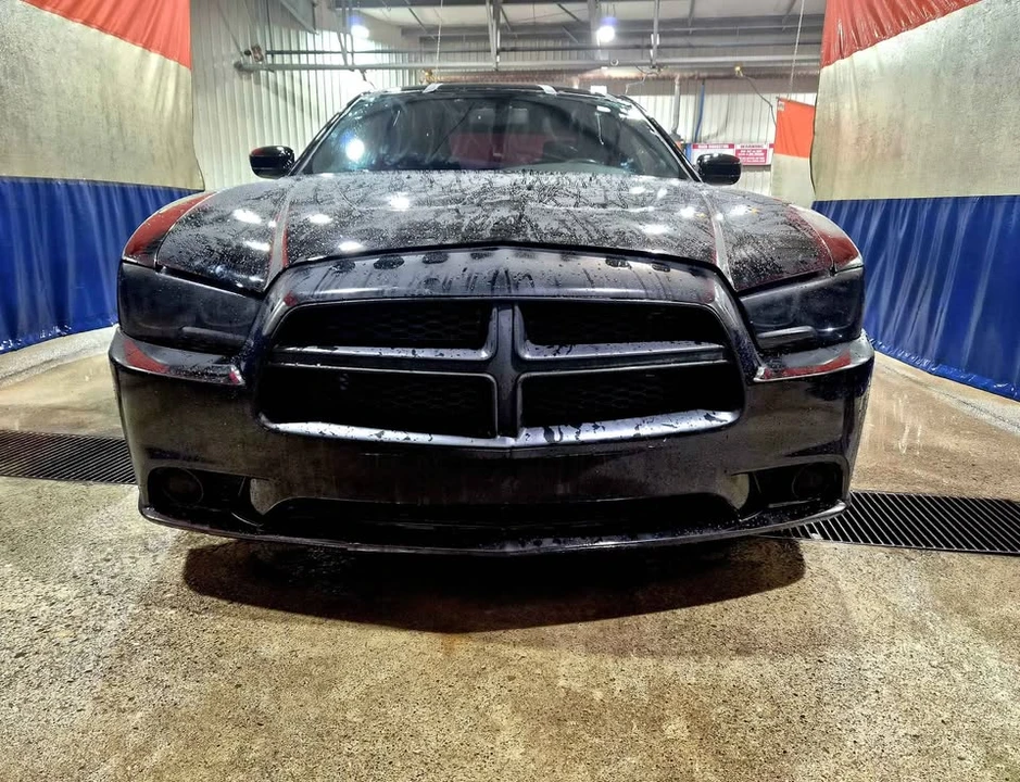 2012 Dodge Charger 7th Gen - Image 2 of 10