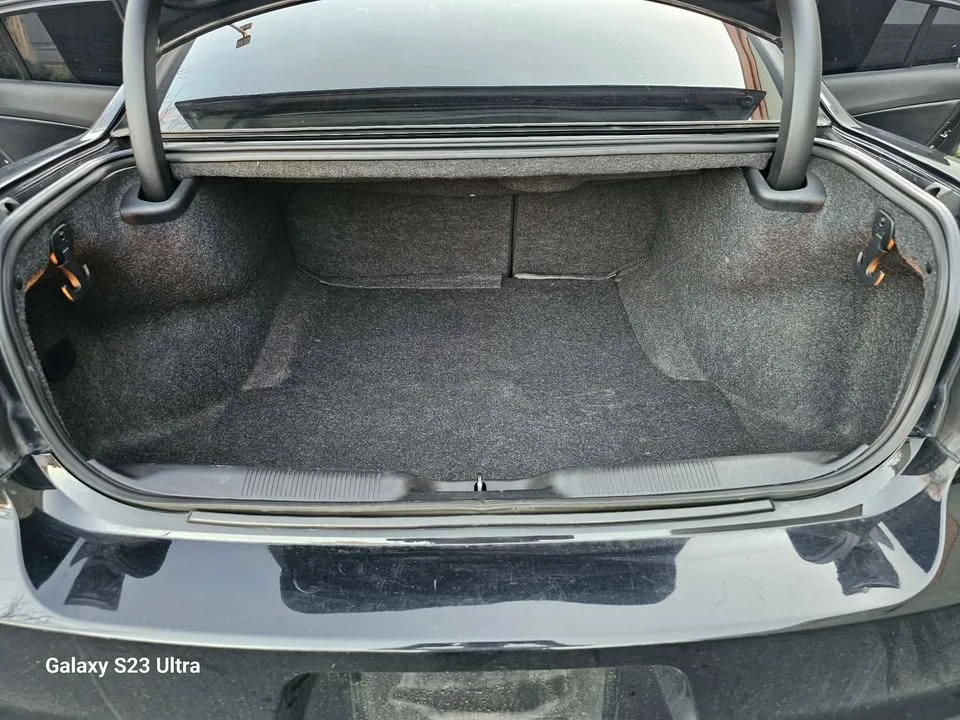 2012 Dodge Charger 7th Gen - Image 16 of 18