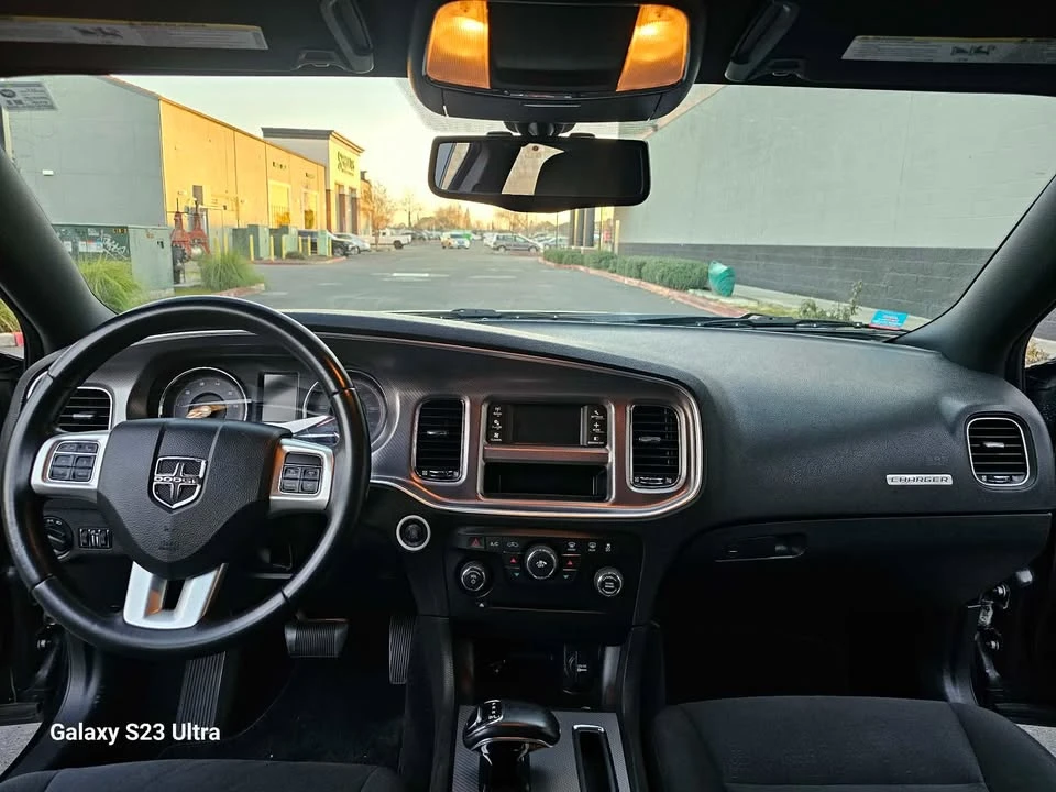 2012 Dodge Charger 7th Gen - Image 12 of 18