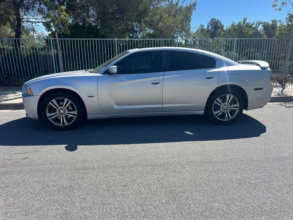 2012 Dodge Charger 7th Gen - Image 2 of 11