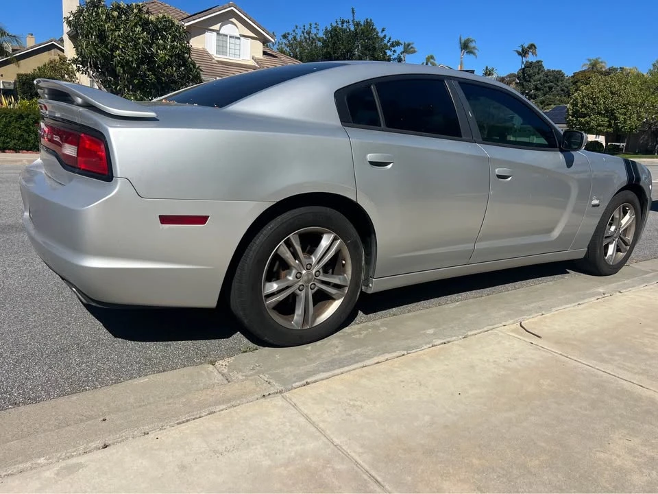 2012 Dodge Charger 7th Gen - Image 6 of 11