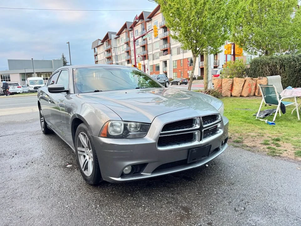 2012 Dodge Charger 7th Gen - Image 2 of 8