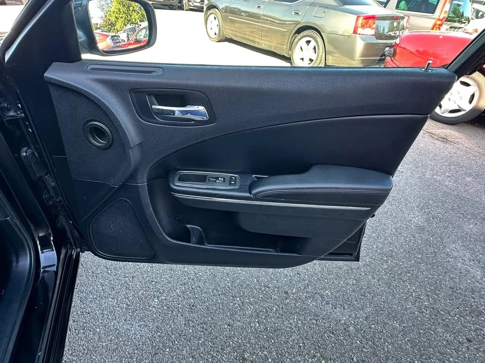 2012 Dodge Charger 7th Gen - Image 16 of 20