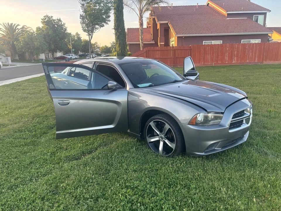 2012 Dodge Charger 7th Gen - Image 6 of 7