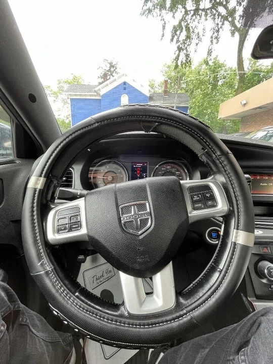 2012 Dodge Charger 7th Gen - Image 11 of 14