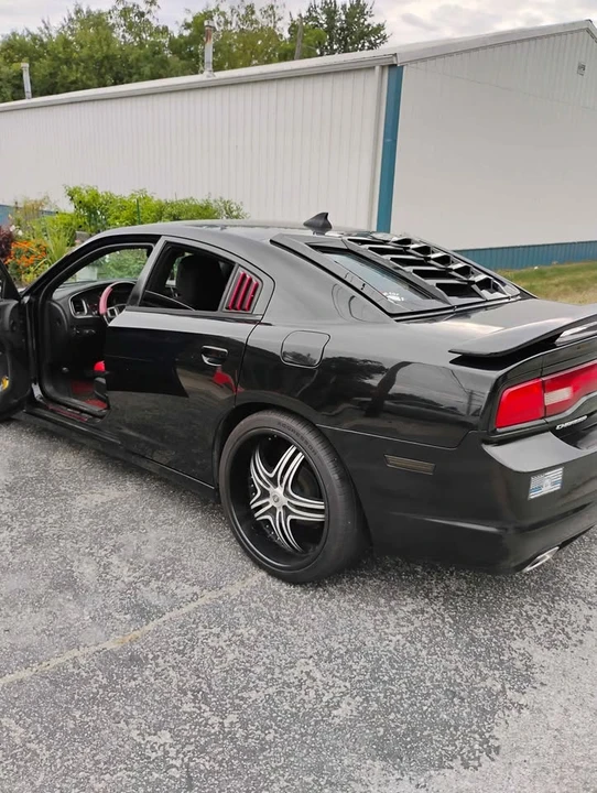 2012 Dodge Charger 7th Gen - Image 6 of 8