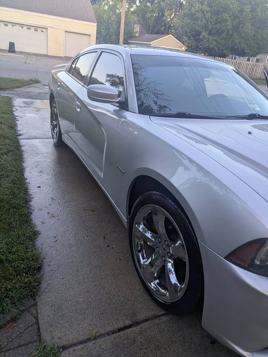 2012 Dodge Charger 7th Gen - Image 16 of 19