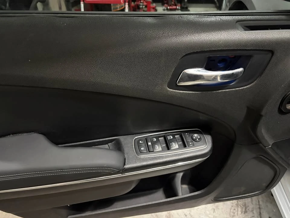 2012 Dodge Charger 7th Gen - Image 5 of 11