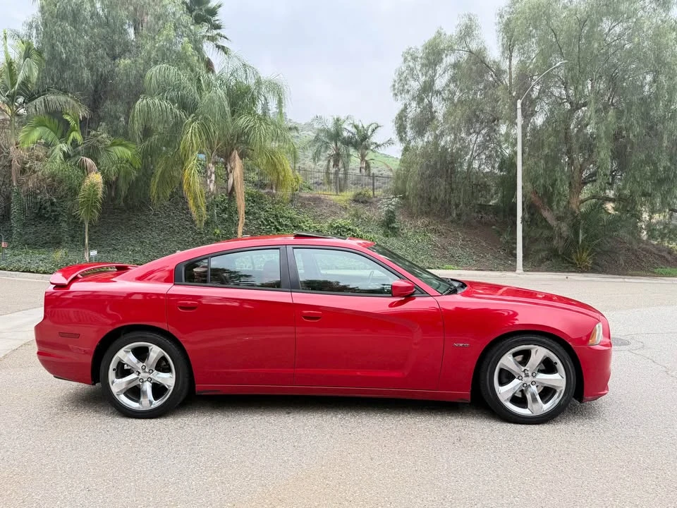 2012 Dodge Charger 6th Gen - Image 7 of 19