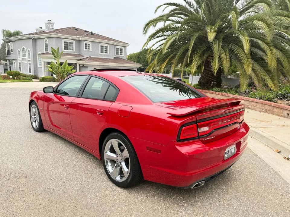 2012 Dodge Charger 6th Gen - Image 4 of 19