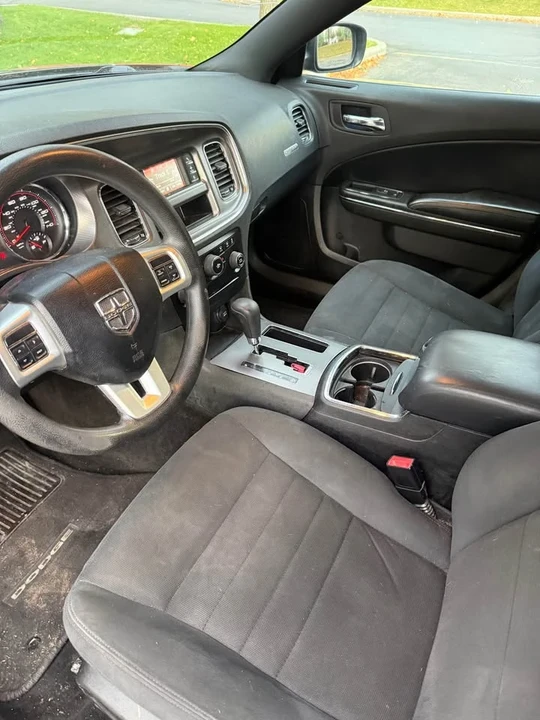 2012 Dodge Charger 6th Gen - Image 5 of 7