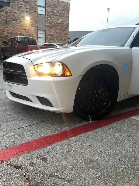 2012 Dodge Charger 7th Gen - Image 3 of 10