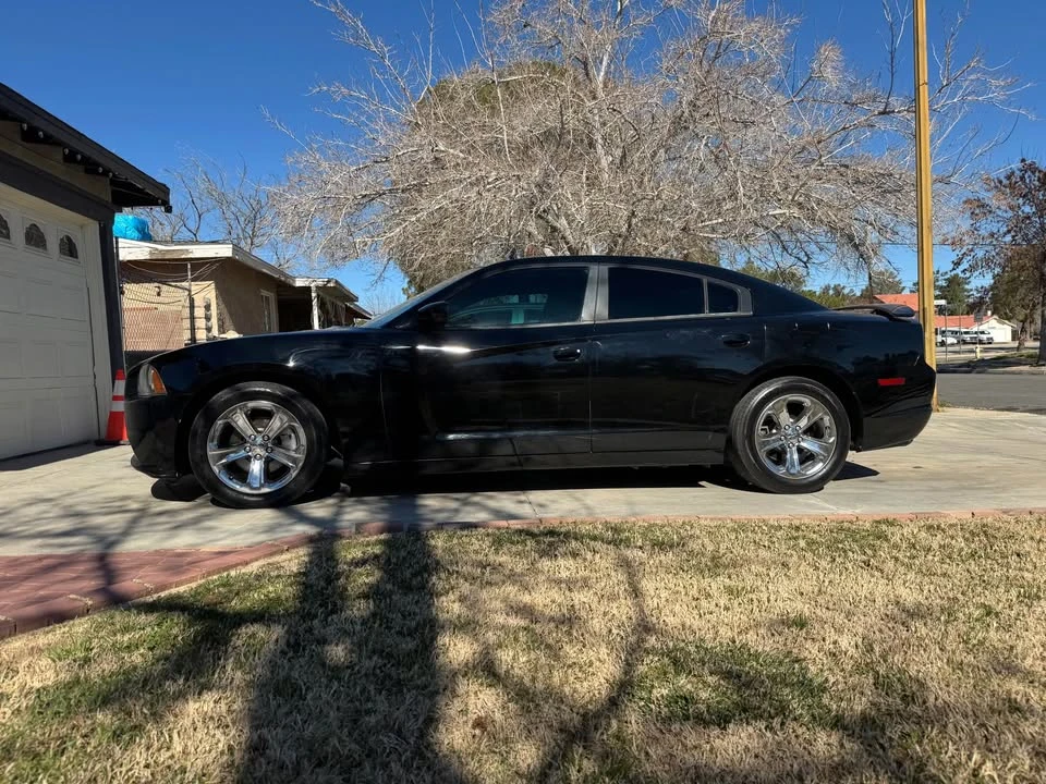 2012 Dodge Charger 7th Gen - Image 2 of 9