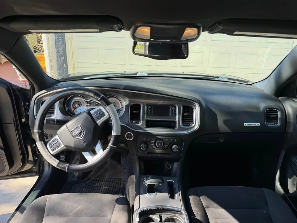 2012 Dodge Charger 7th Gen - Image 5 of 9