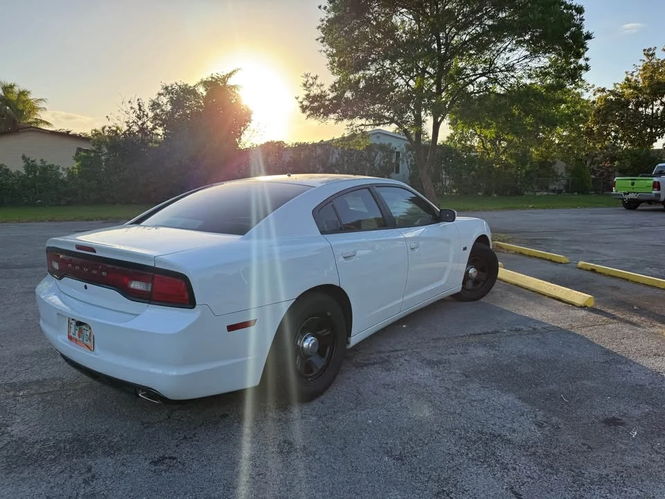 2012 Dodge Charger 7th Gen - Image 4 of 9