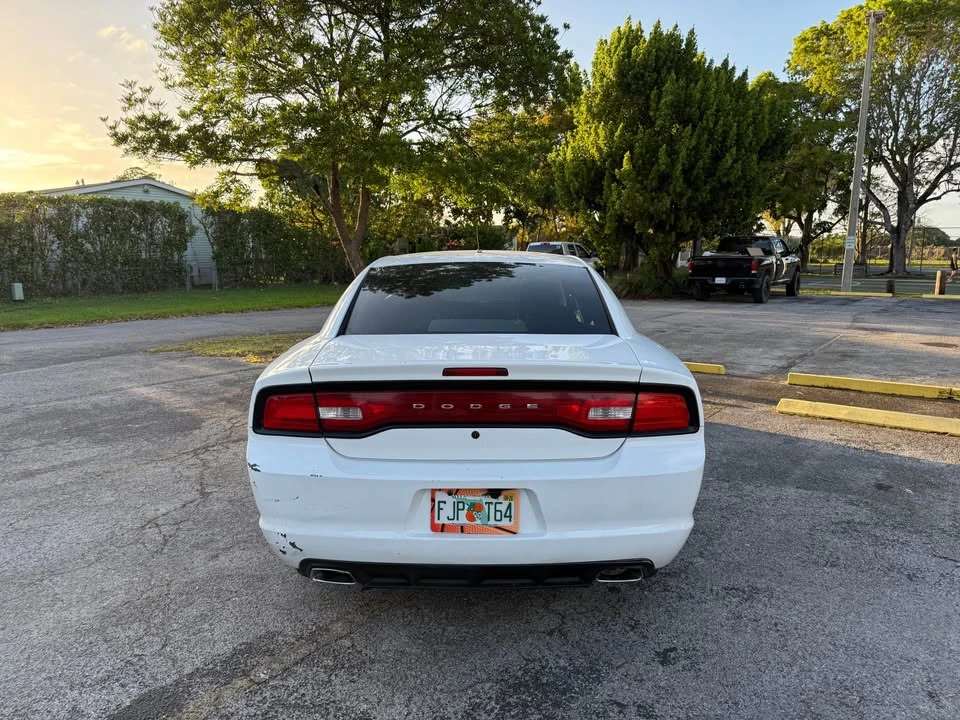 2012 Dodge Charger 7th Gen - Image 2 of 9