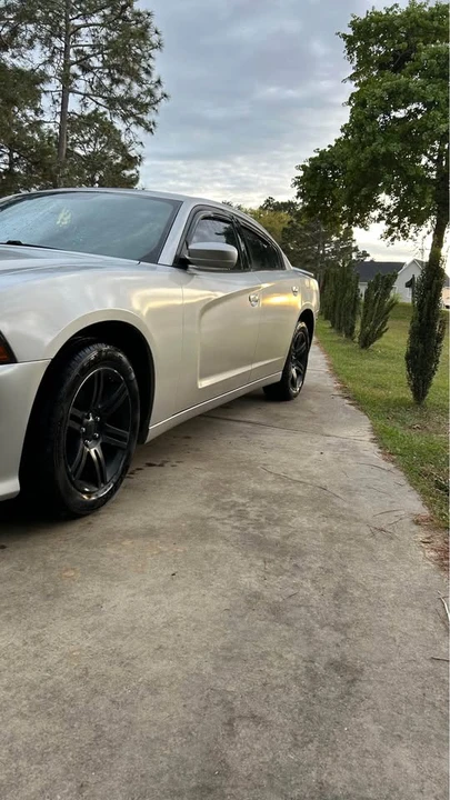 2012 Dodge Charger 7th Gen - Image 5 of 11