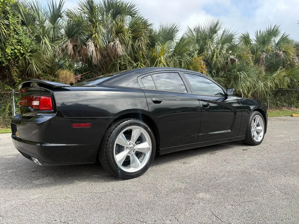 2012 Dodge Charger 6th Gen - Image 5 of 14