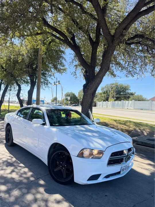 2012 Dodge Charger 7th Gen - Image 4 of 11