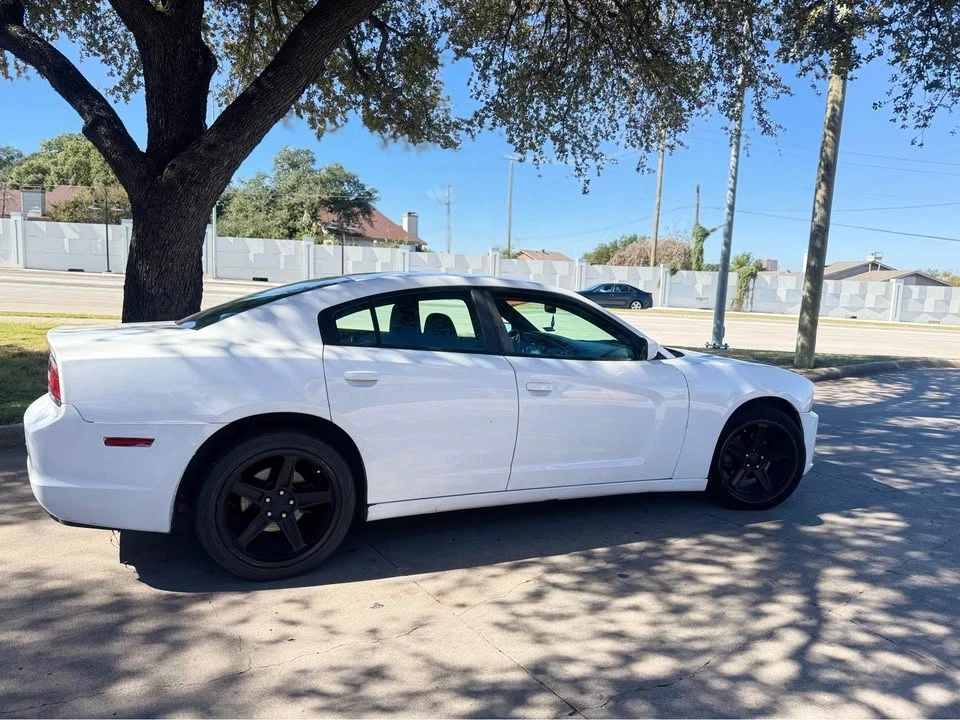 2012 Dodge Charger 7th Gen - Image 5 of 11
