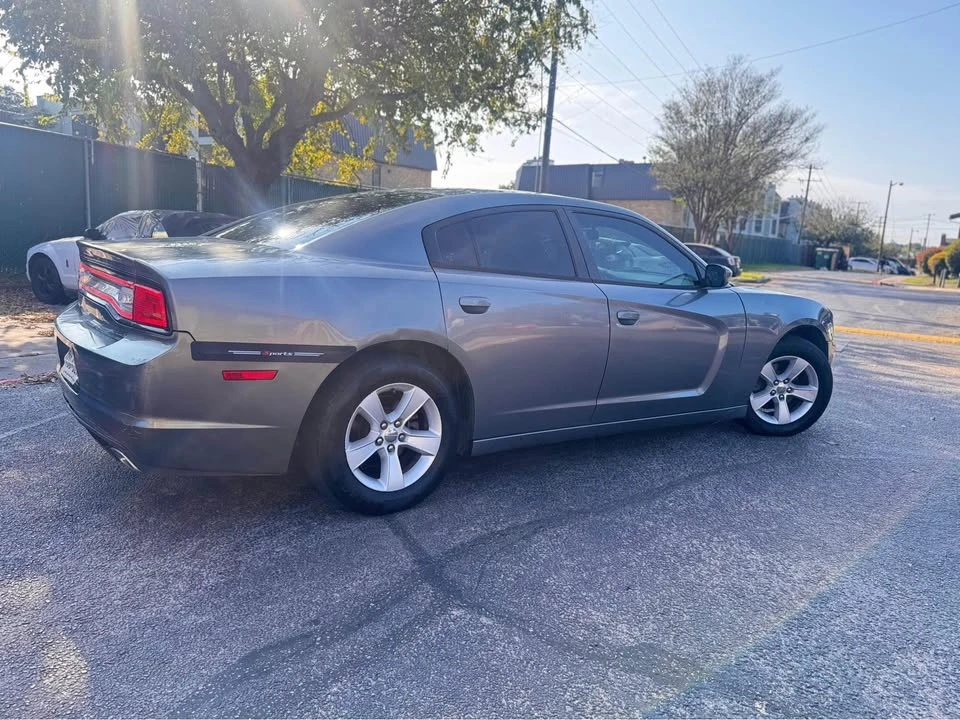 2012 Dodge Charger 7th Gen - Image 2 of 8