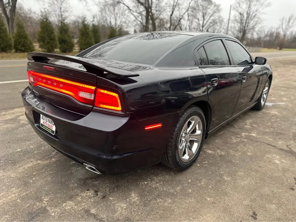 2012 Dodge Charger 7th Gen - Image 5 of 16