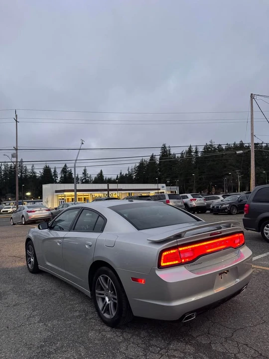 2012 Dodge Charger 6th Gen - Image 5 of 17