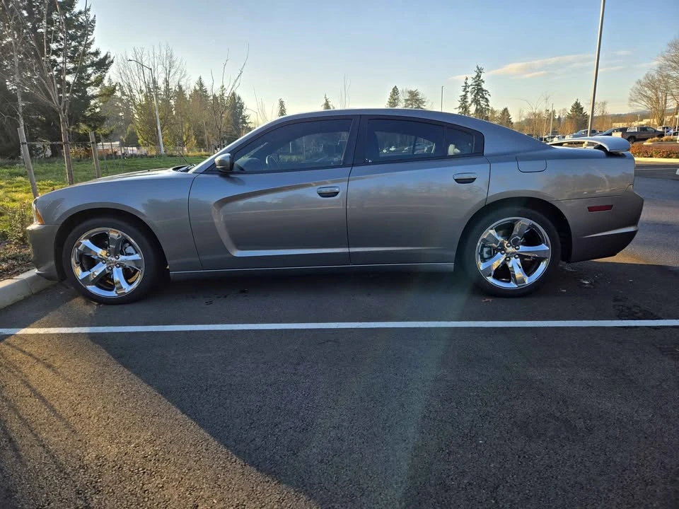 2012 Dodge Charger 6th Gen - Image 5 of 13