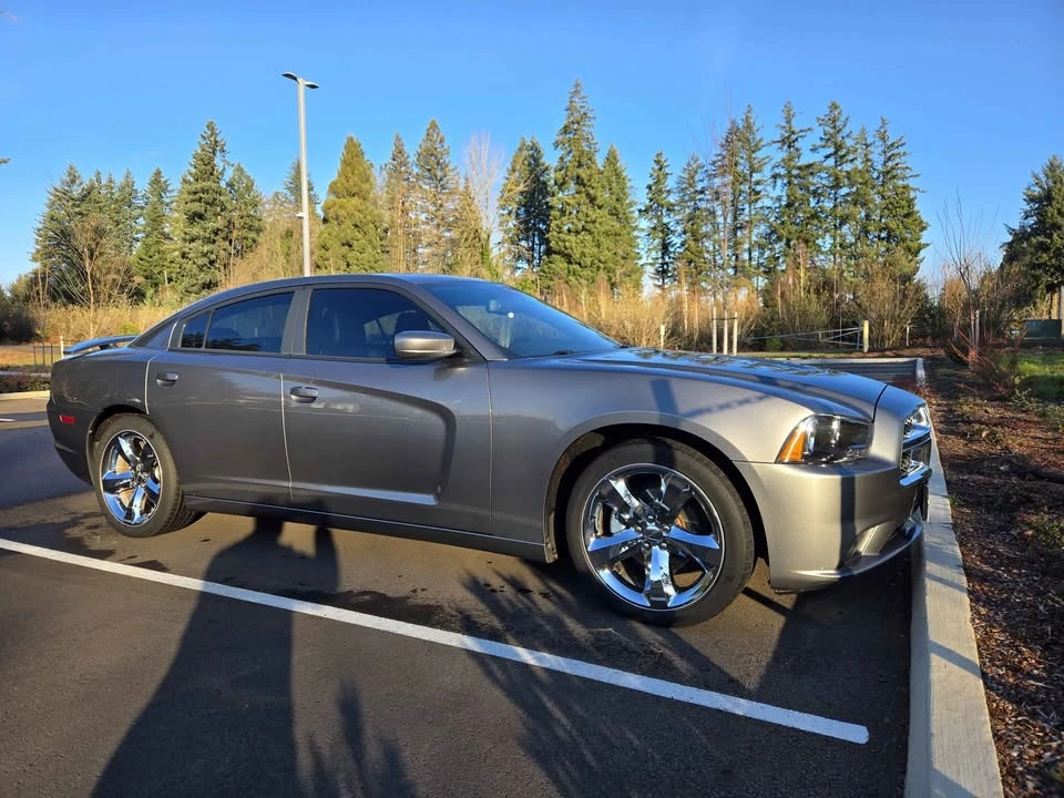 2012 Dodge Charger 6th Gen - Image 4 of 13