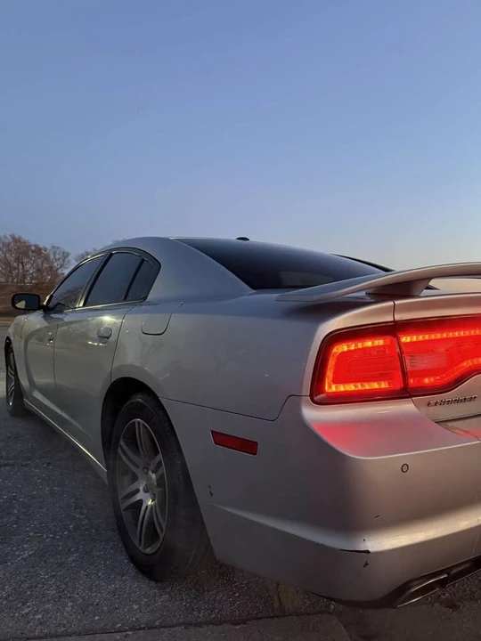 2012 Dodge Charger 7th Gen - Image 3 of 9