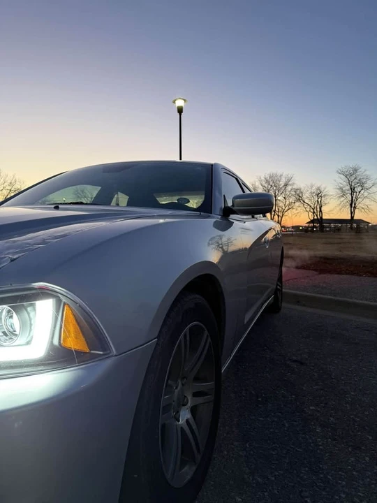 2012 Dodge Charger 7th Gen - Image 2 of 9