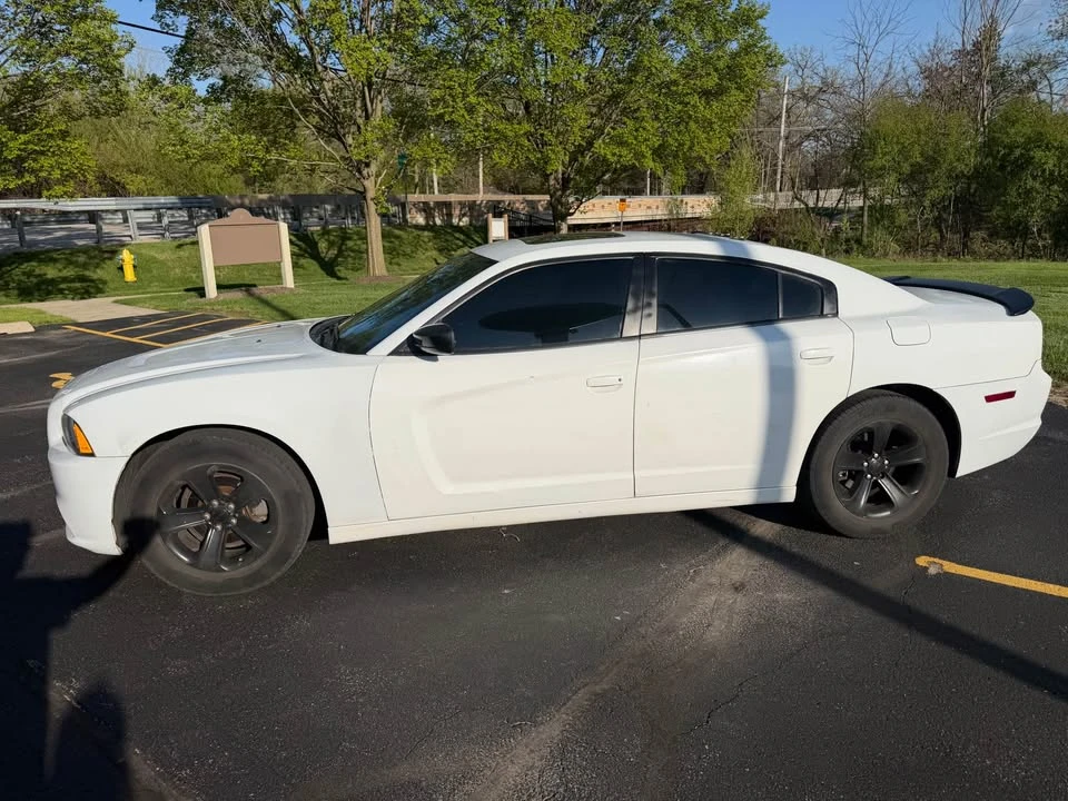 2012 Dodge Charger 7th Gen - Image 2 of 13