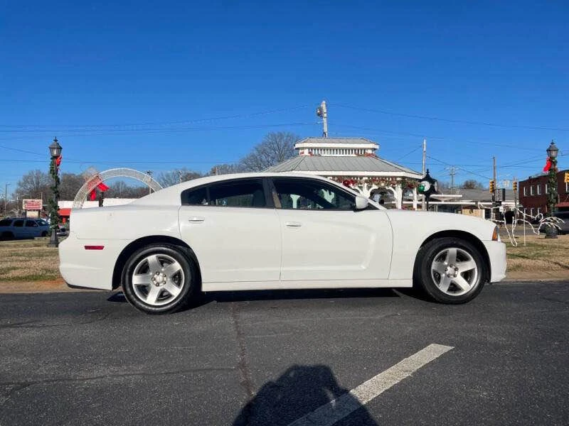 2012 Dodge Charger 7th Gen - Image 2 of 15