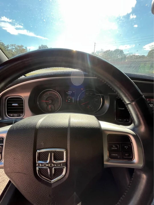 2012 Dodge Charger 7th Gen - Image 11 of 14