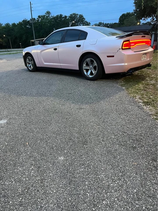 2012 Dodge Charger 7th Gen - Image 4 of 17