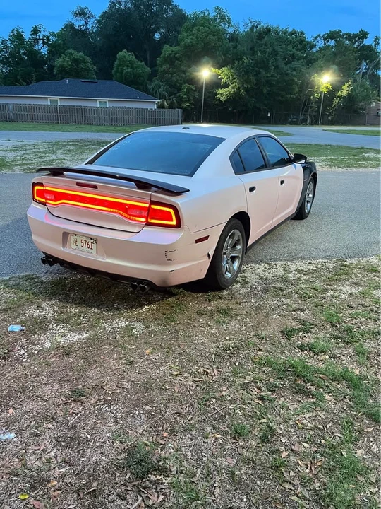 2012 Dodge Charger 7th Gen - Image 8 of 17