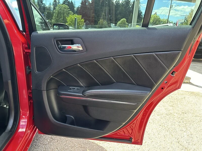 2012 Dodge Charger 7th Gen - Image 16 of 20