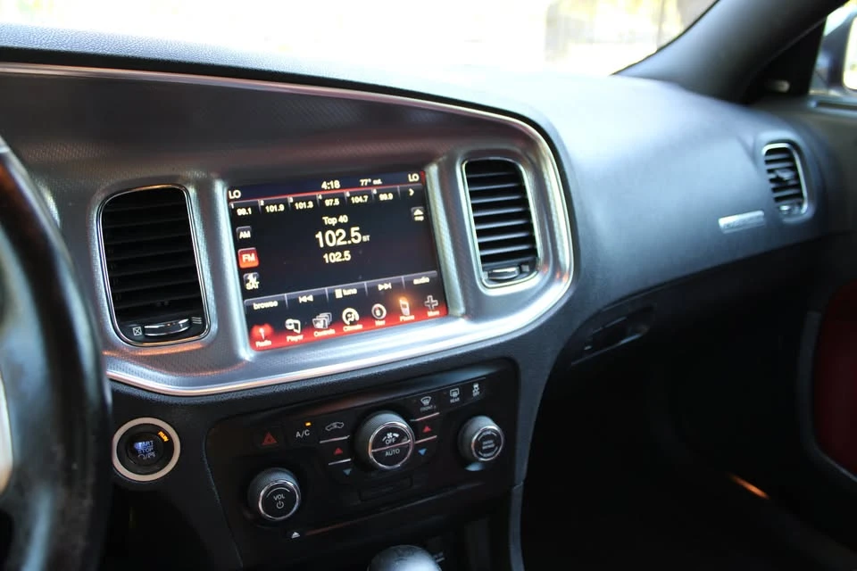2012 Dodge Charger 7th Gen - Image 13 of 20