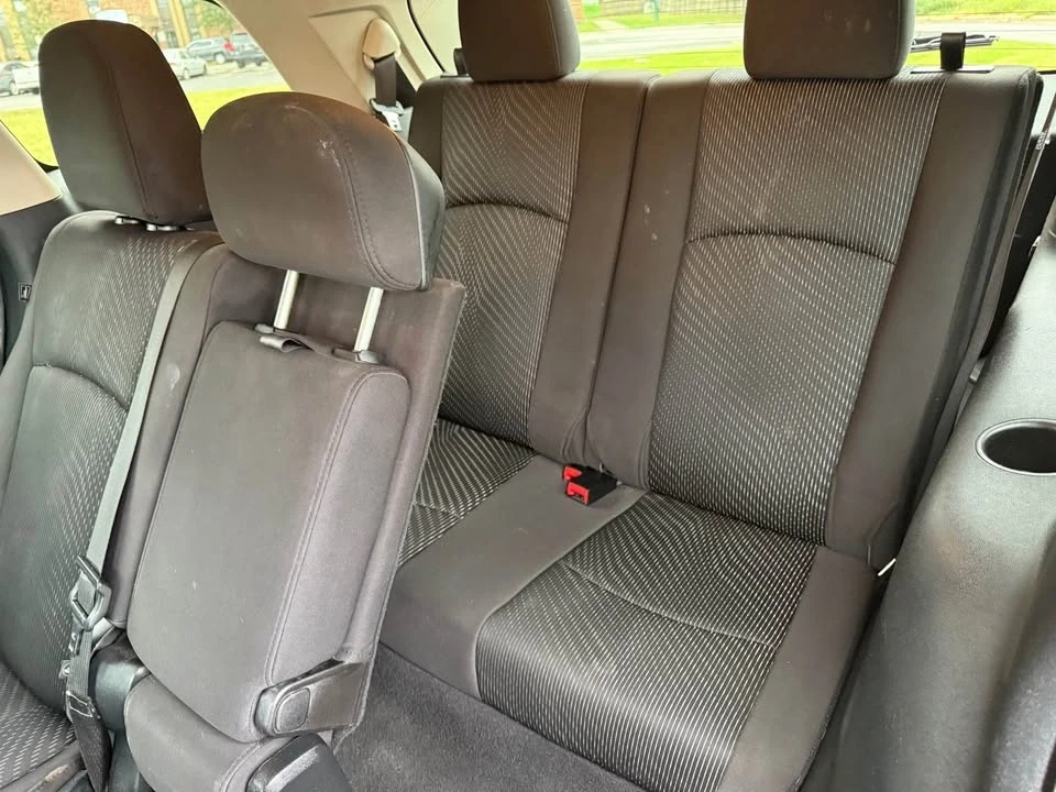 2012 Dodge Magnum - Image 11 of 18