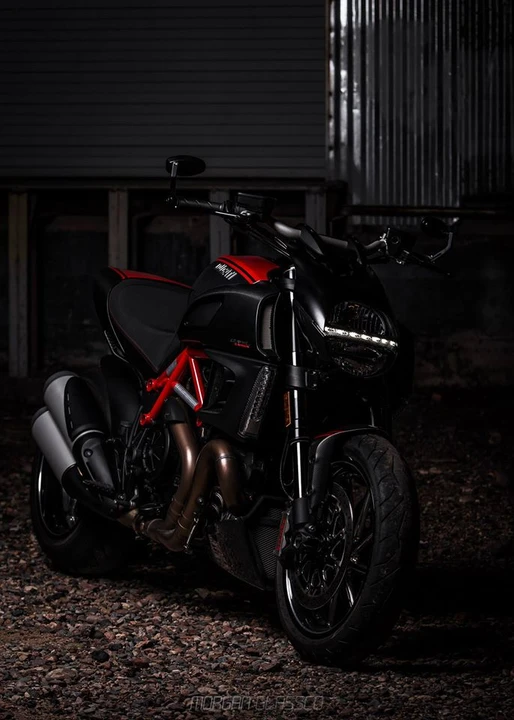 2012 Ducati Diavel - Image 2 of 8