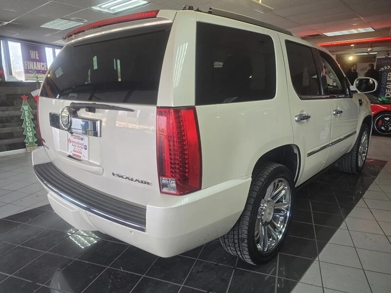 2012 Cadillac Escalade & EXT 3rd Gen - Image 4 of 4
