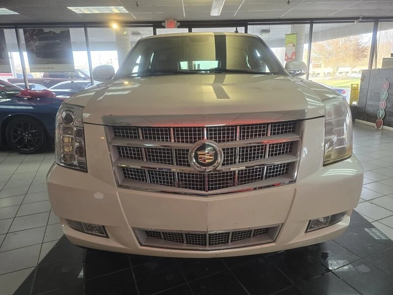 2012 Cadillac Escalade & EXT 3rd Gen - Image 2 of 4