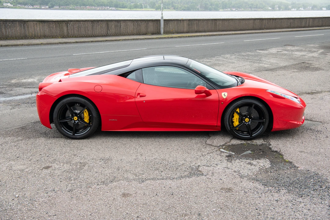 2012 Ferrari 458 Italia - Image 5 of 31