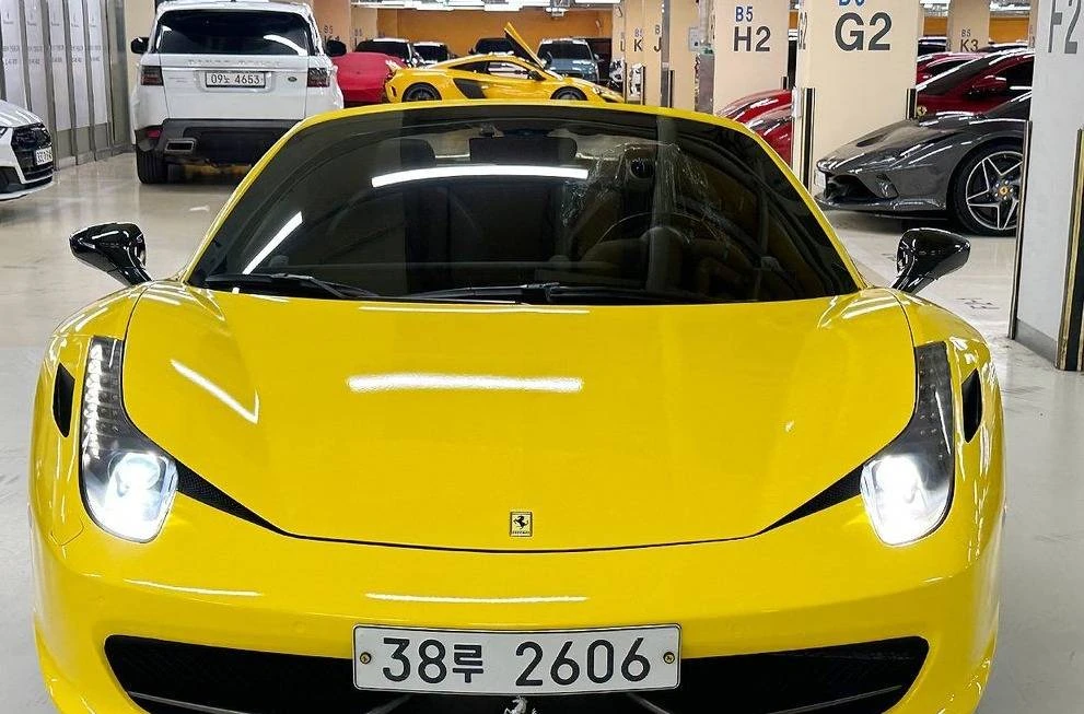 2012 Ferrari 458 Italia - Image 18 of 19